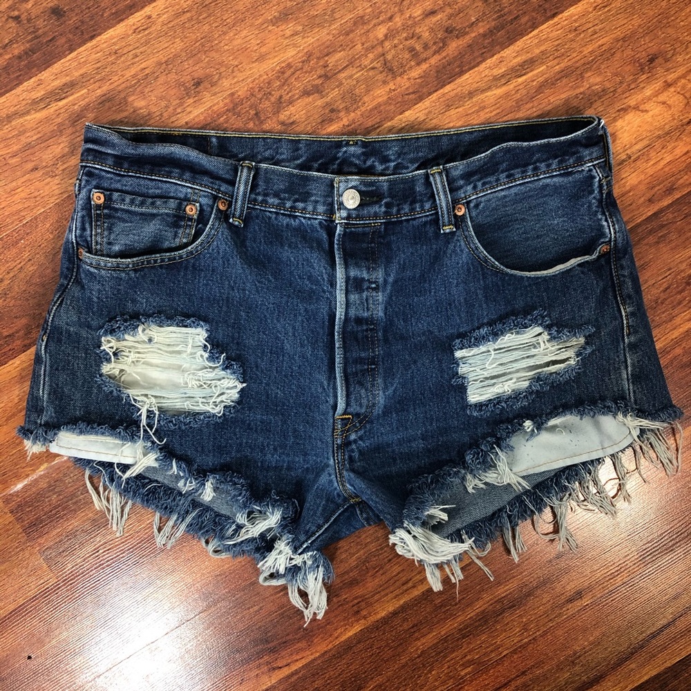 SOLD Levi’s 501 High Rise Cutoff Jean Shorts W36 - Picture 3 of 11